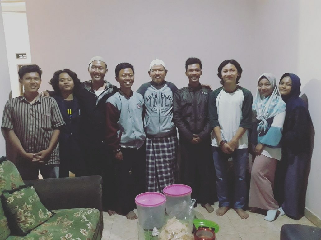 TUHAN KECIL SEMENTARA